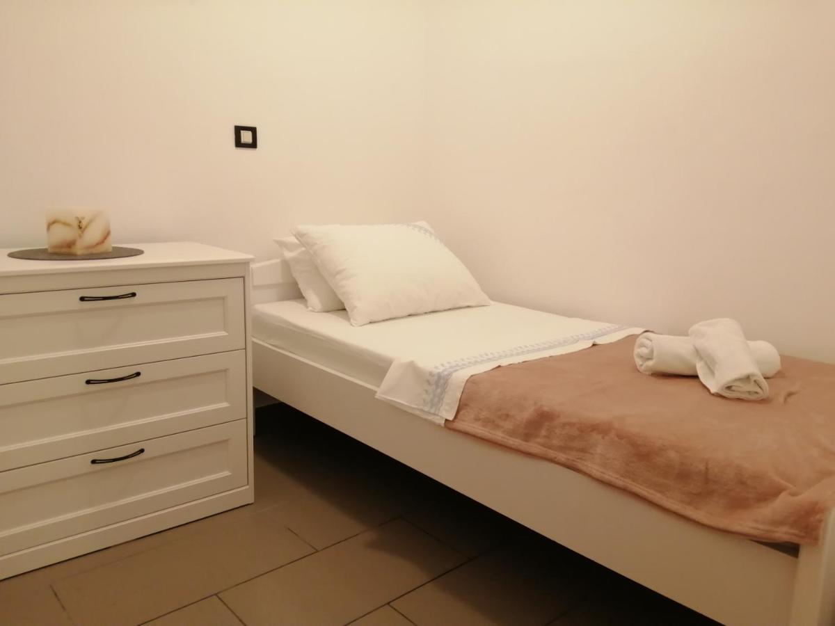 Apartmani Nizic Jadranovo Exterior photo