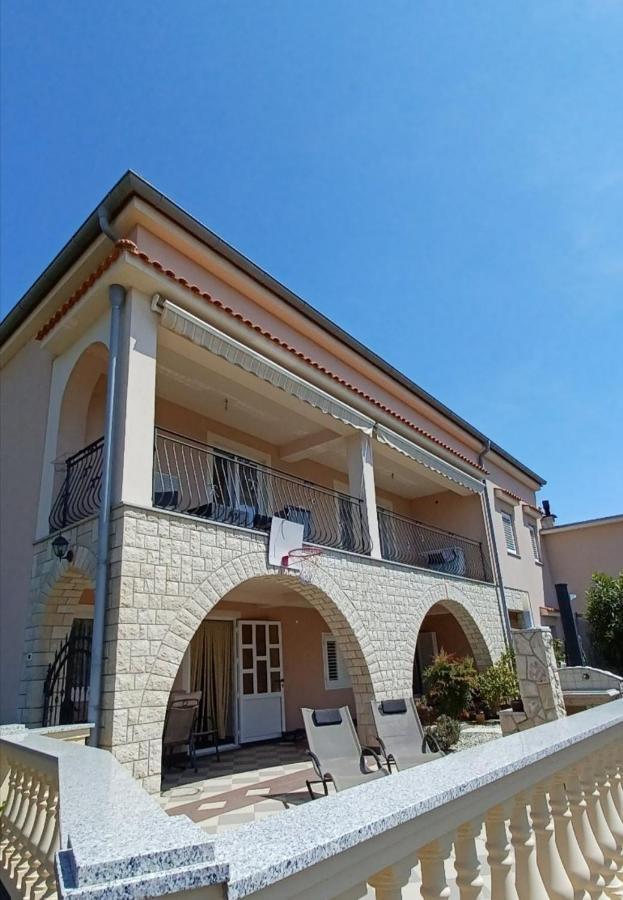 Apartmani Nizic Jadranovo Exterior photo